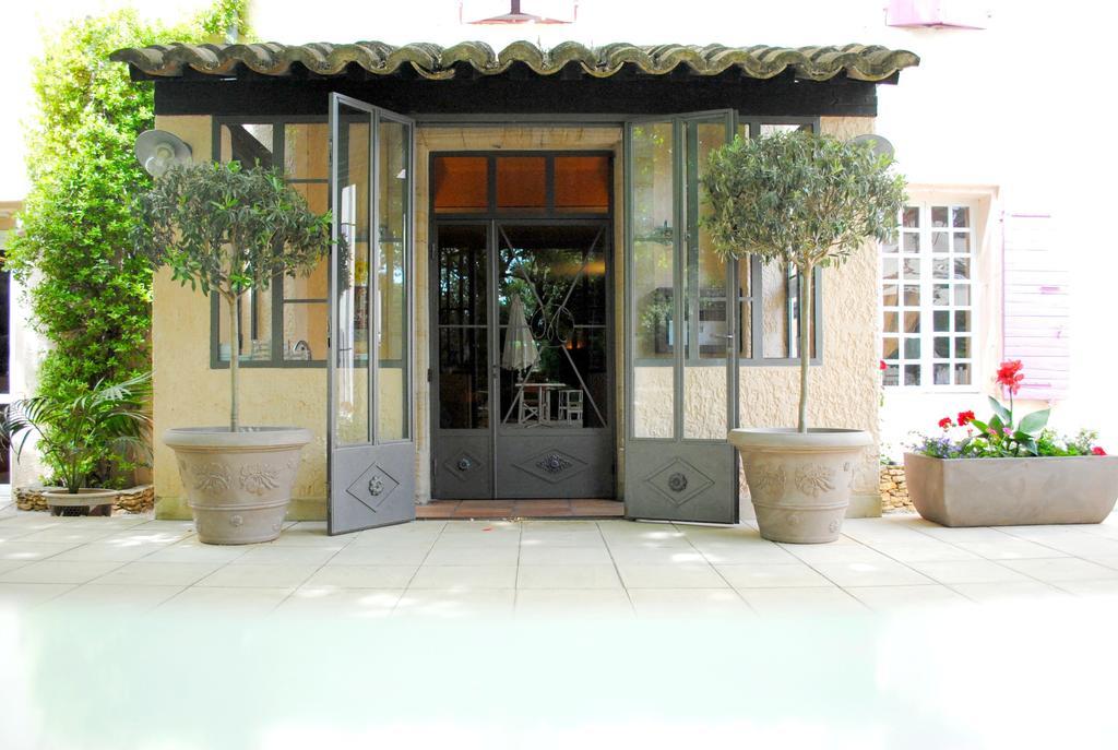 Societe Hoteliere De Montmirail ฌิกงดาส ภายนอก รูปภาพ